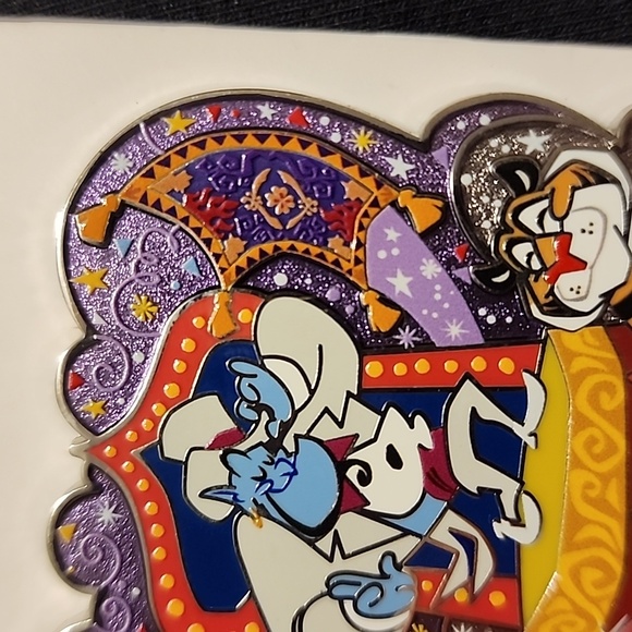 NWT Disney Parks 2023 Aladdin Family Cluster Trading Collector Pin - Picture 7 of 16